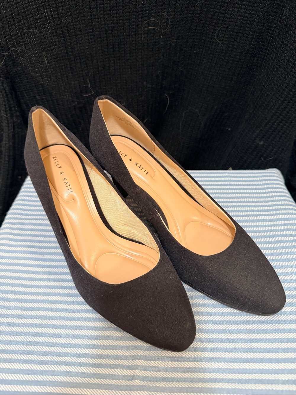 Kelly & Katie Black Pointed Toe Mid-Heel Pumps